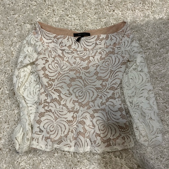 Beautiful off the shoulder top - Picture 1 of 1